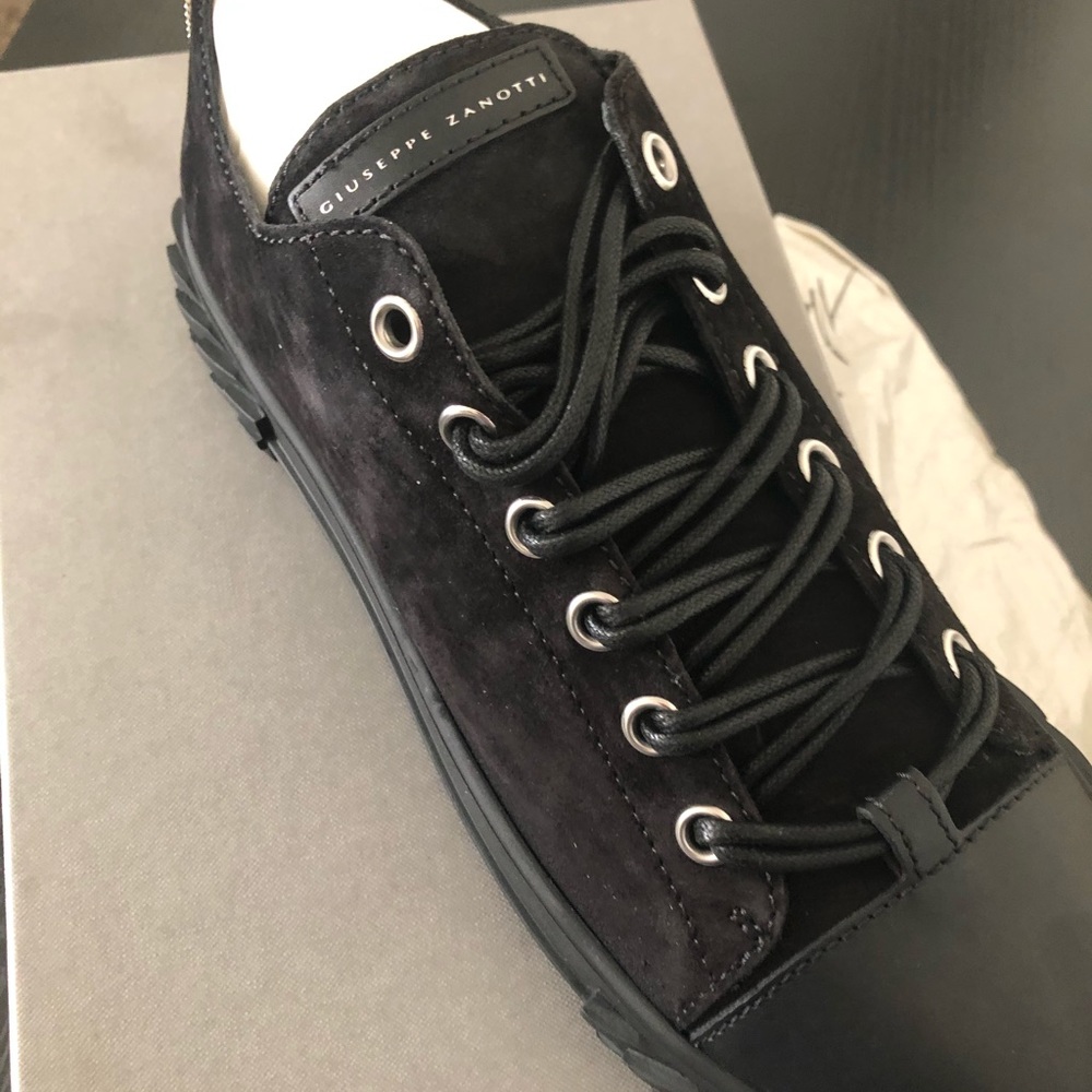 Brand New Giuseppe All black Velour w/leather toe